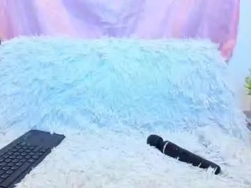 isabela_gonzalez_ — GOAL: Twerking [75 tokens remaining] Welcome to my room! #squirt #bigass #fuckmachine #anal #ebony