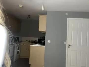 Freechat itsmelolax on Chaturbate