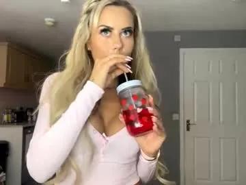 Freechat itsmelolax on Chaturbate