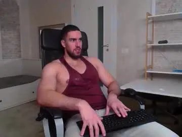Freechat ivanhydee on Chaturbate