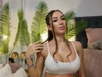 juliaquin on Chaturbate