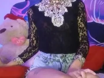 Freechat julie13tuyo on Chaturbate