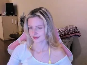 Freechat julie_flores on Chaturbate