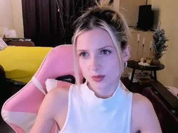 Freechat julie_flores on Chaturbate