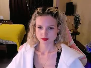 Freechat julie_flores on Chaturbate