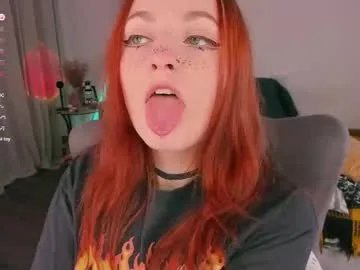 juliet_schoolgirl on Chaturbate
