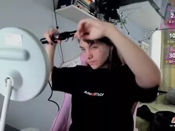 Freechat kesh_mne on Chaturbate