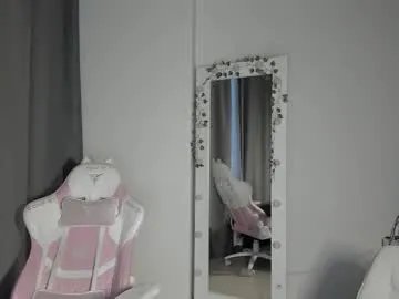 Freechat kesh_mne on Chaturbate