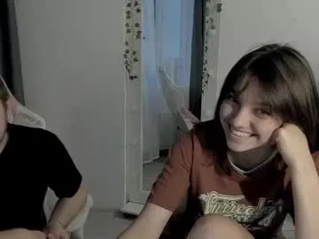 Freechat kesh_mne on Chaturbate