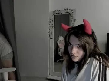 Freechat kesh_mne on Chaturbate