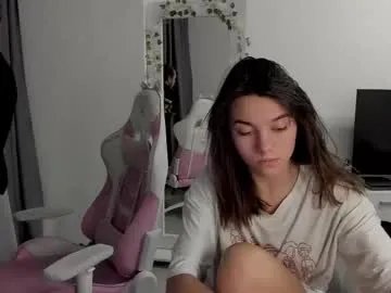 Freechat kesh_mne on Chaturbate