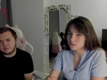 Freechat kesh_mne on Chaturbate