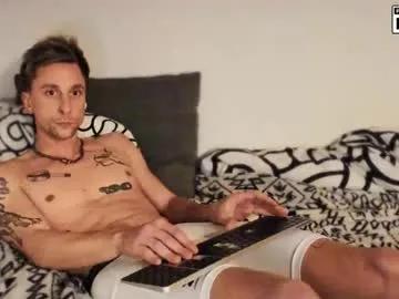 Freechat kinky_spidey on Chaturbate