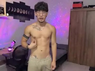 Freechat kisan_smith on Chaturbate