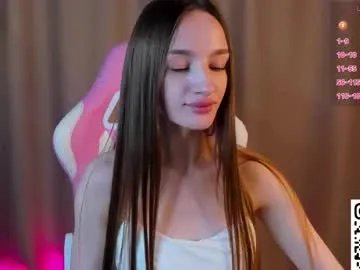 Freechat laralourance on Chaturbate