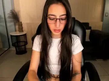 Freechat larisasmirnov on Chaturbate