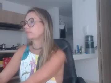 Freechat latinpaprika on Chaturbate