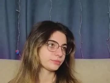 lelahcaminero from Chaturbate