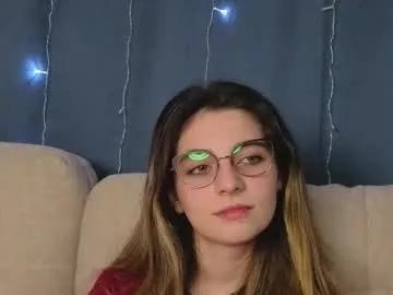 lelahcaminero from Chaturbate