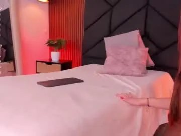 Freechat lexiee_grey_ on Chaturbate