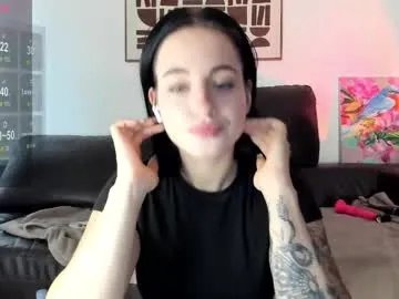 lexisinnn on Chaturbate