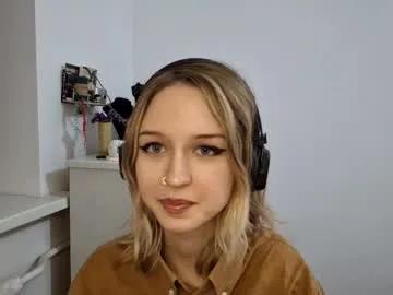 lezlielowe on Chaturbate 