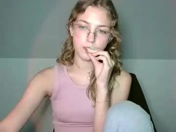 lily_tayberry on Chaturbate 