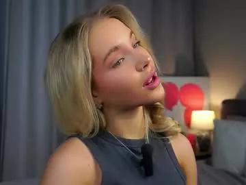 lipswithsmileonthem on Chaturbate 