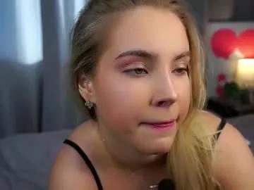 lipswithsmileonthem on Chaturbate 