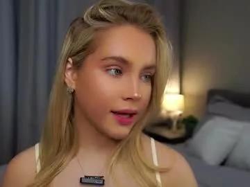 lipswithsmileonthem on Chaturbate 