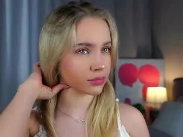 lipswithsmileonthem on Chaturbate 