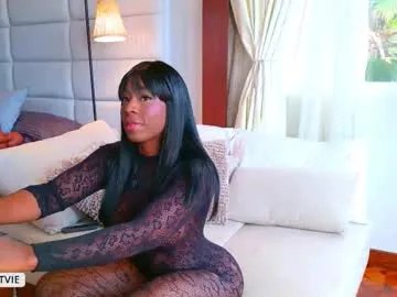 lissetlong69 on Chaturbate 