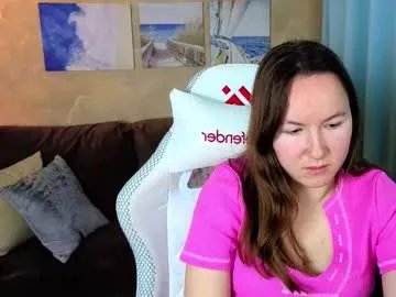 little_doll_meow — Goal : dance and tease #bigboobs #shy #young #c2c #daddy [56 tokens remaining]