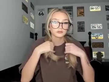 Freechat livvywinters on Chaturbate