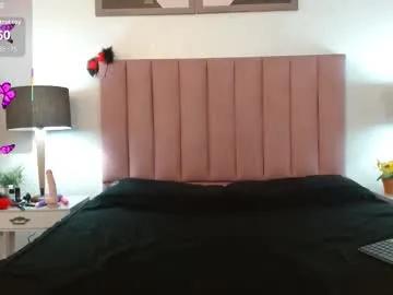 lolagolden1 on Chaturbate