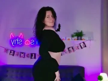 love_me_tonight_ on Chaturbate