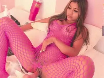 luna_cute_2 on Chaturbate