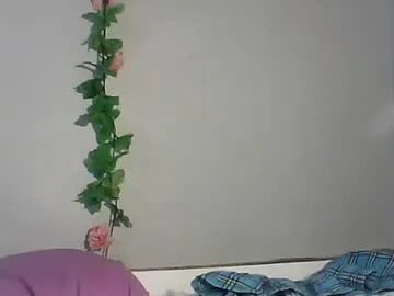 Freechat luvu4everxxx on Chaturbate