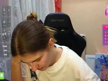 mag1c_eyes from Chaturbate