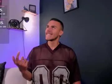 Freechat marksantozz on Chaturbate