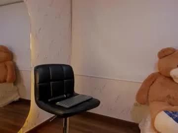 Explore cute camslut Marycollinss marycollinss from Chaturbate