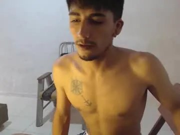 Freechat maxi_dick33 on Chaturbate