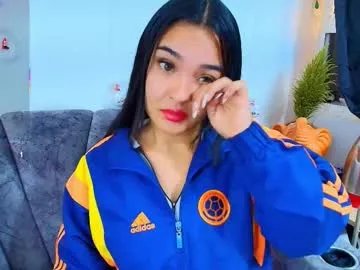 meli__brown — Show ass +oil [60 tokens left] #bigboobs  #bigass #curvy #submissive #lovense