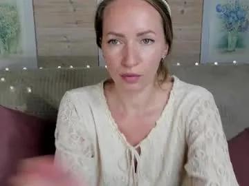 Freechat melodyys on Chaturbate