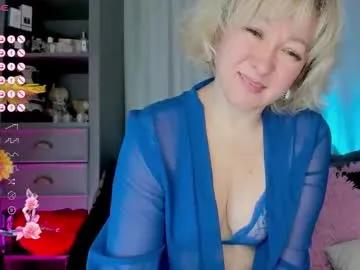 mia_wintermood from Chaturbate