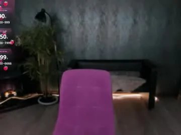 Group mira_fyre on Chaturbate