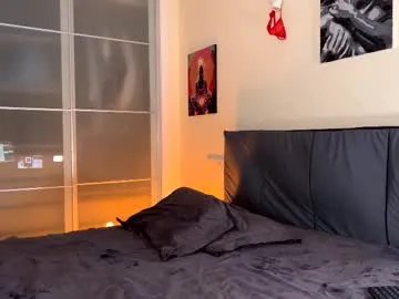 Freechat mirai_meow on Chaturbate