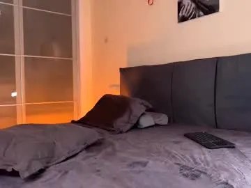 Freechat mirai_meow on Chaturbate