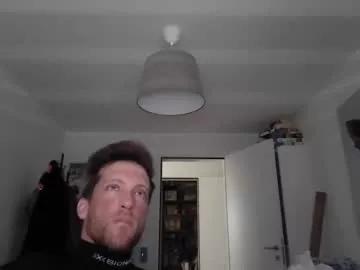 Freechat moms_little_monster on Chaturbate