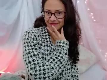 Freechat mora_haze on Chaturbate